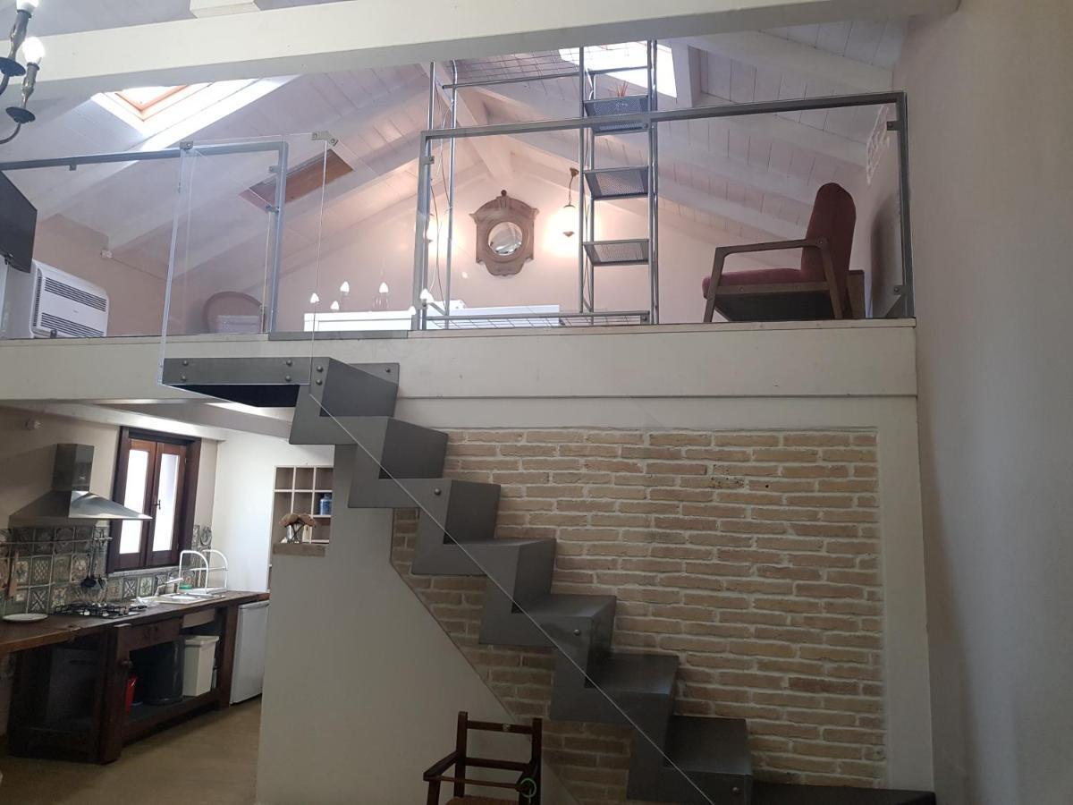 Loveloft Cagliari Esterno foto